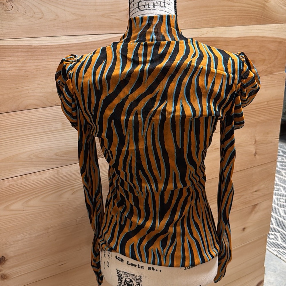 Diane Von Furstenberg animal striped shirt - Picture 4 of 5